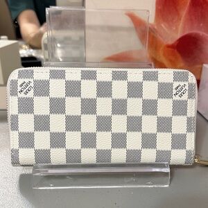 Louis Vuitton White and Gray Checkered Wallet